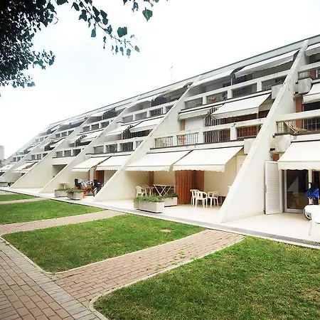 Internazionale - Family Village Semesterpark 3*