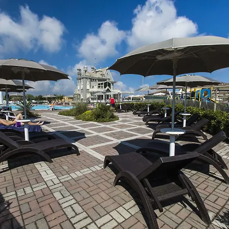 Internazionale - Family Village 3*